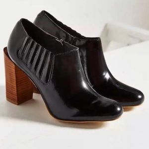 Jeffery Campbell Patent Black Melba Heel Size 7
